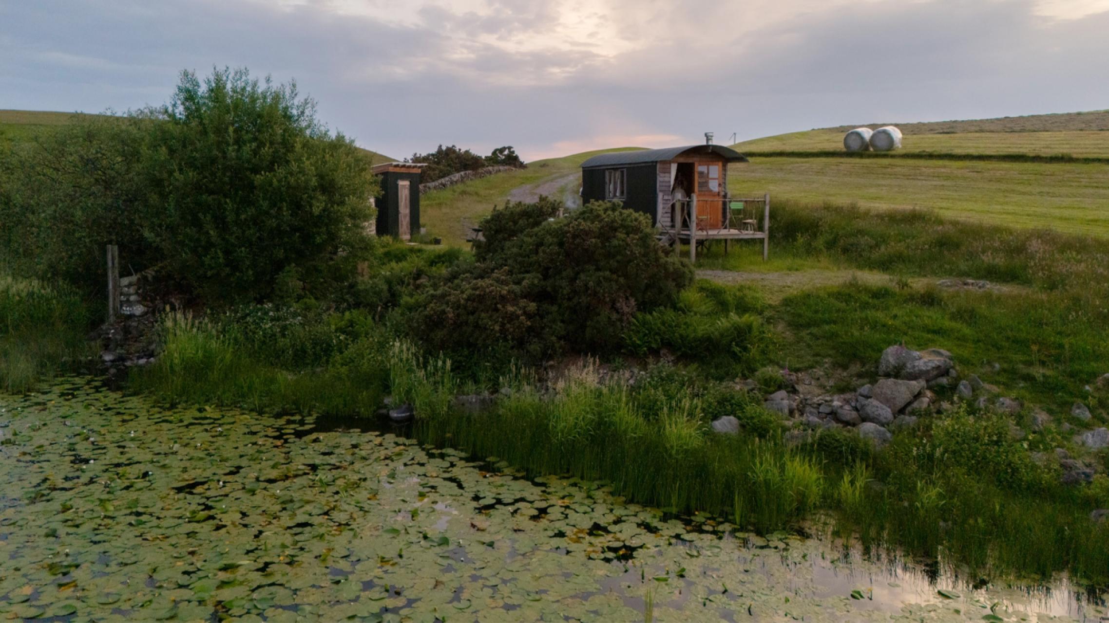 Off Grid Shepherds hut