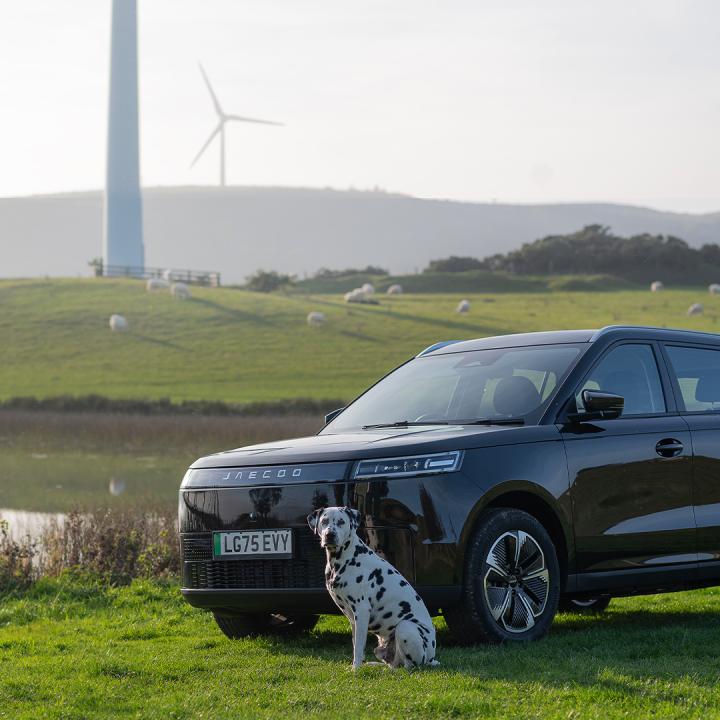 The Ultimate EV for Dogs Who Hate the Car: Inside the JAECOO E5